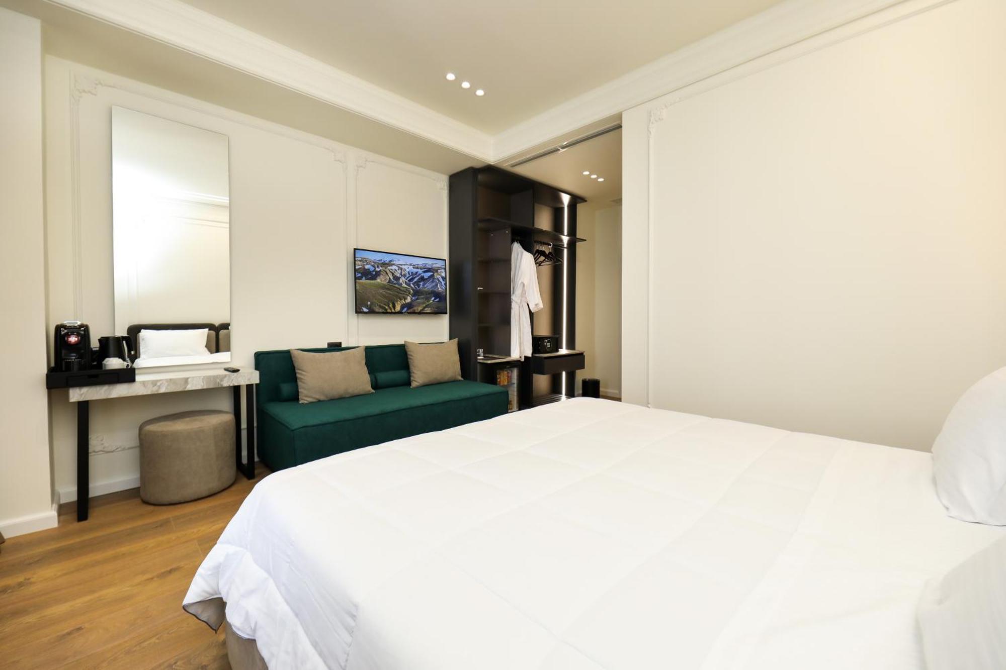 Hotel Adore Влёра Экстерьер фото