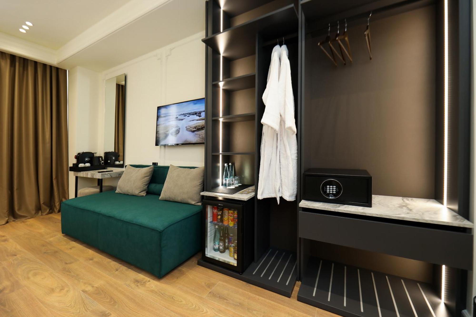 Hotel Adore Влёра Экстерьер фото