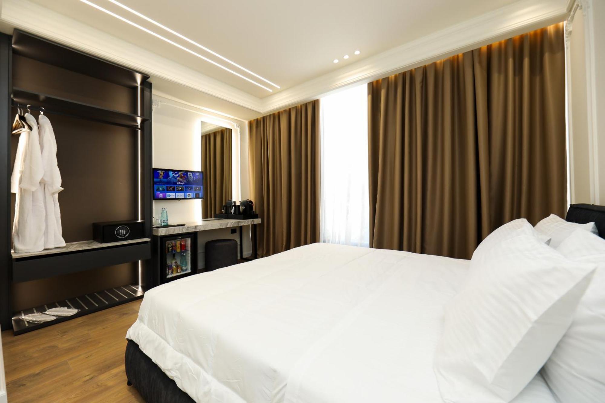 Hotel Adore Влёра Экстерьер фото
