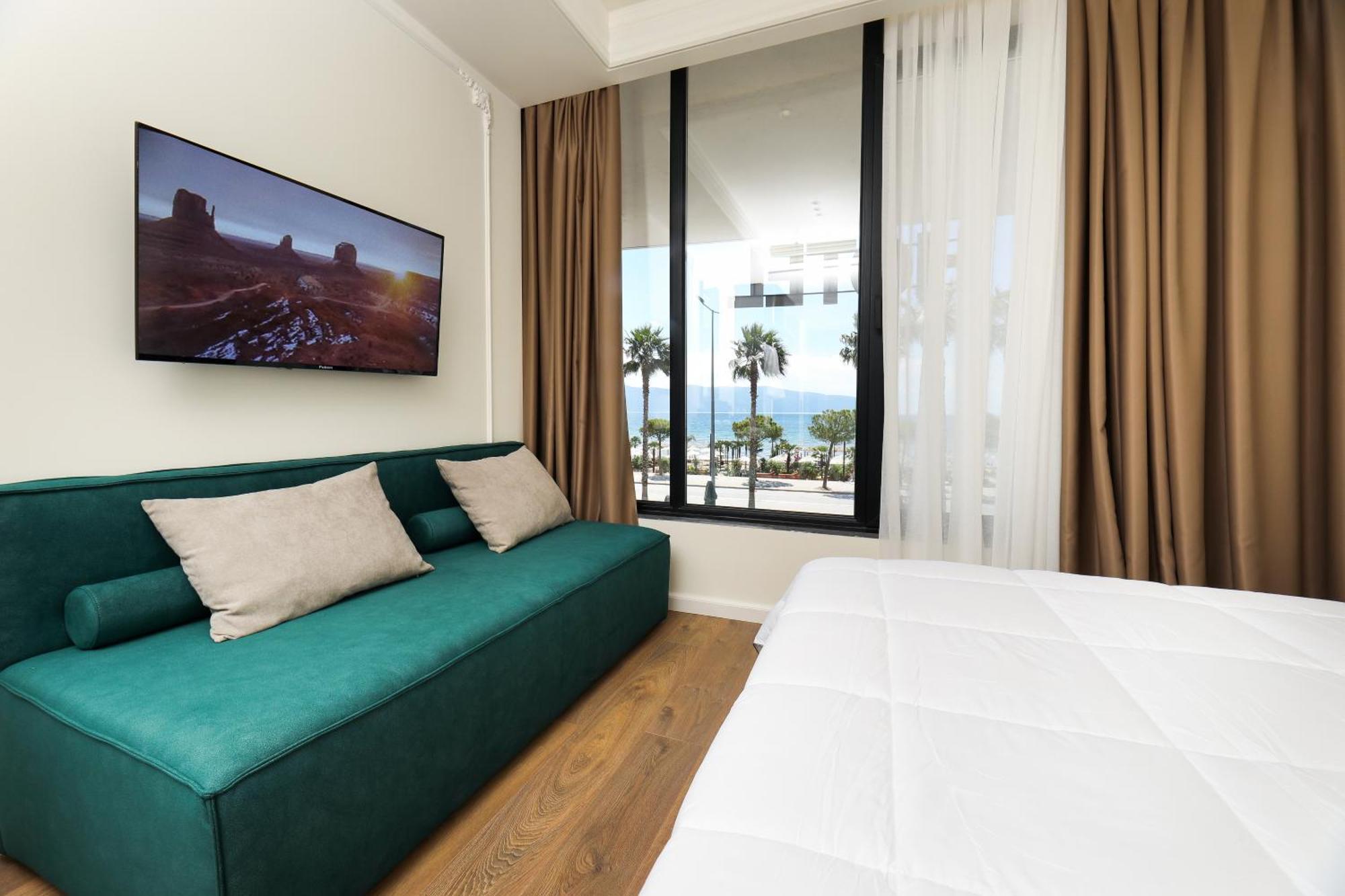 Hotel Adore Влёра Экстерьер фото